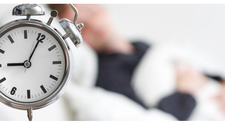 Sonno e cambio di stagione: strategie per dormire meglio